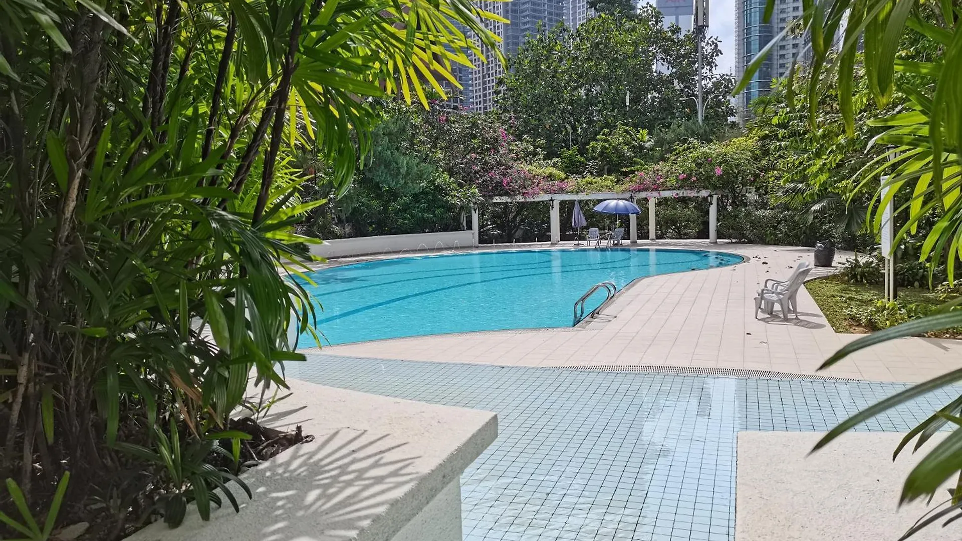 Klcc Transformers Homestay 10Pax Kuala Lumpur Apartment